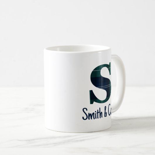 Karierter Nachname oder Firmenname Anfangsbuchstab Kaffeetasse (VorderseiteRechts)