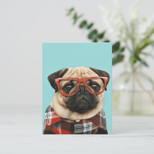Karierter Shirt Mops Postkarte (Stehend Vorderseite)