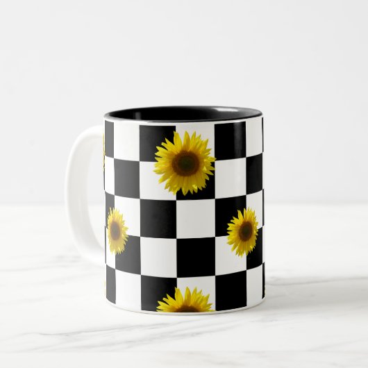 Karierter u. Sonnenblume-Schwarzweiss-Druck Zweifarbige Tasse (Vorderseite Links)