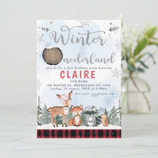 Karierter Winter Onederland Waldtiere Geburtstag Einladung (Stehend Vorderseite)