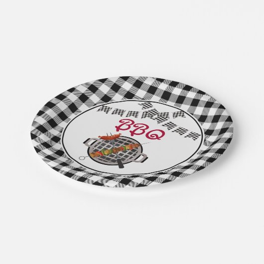 Kariertes Banner-GRILLEN-Party in Schwarz und Weiß Pappteller (Schrägansicht)