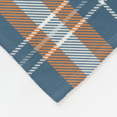 Kariertes Design in Blau, Creme und Orange Fleecedecke (Ecke)