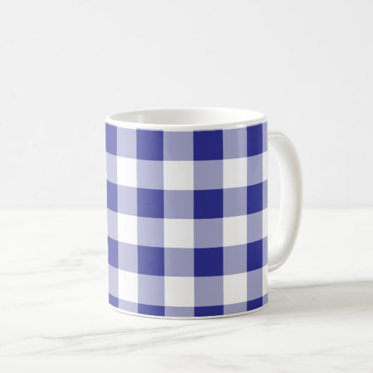 Kariertes  Design in Blau und Weiß Buffalo Trendy Kaffeetasse (VorderseiteRechts)