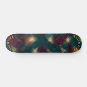 Kariertes Design mit goldenen Highlights Skateboard (Horizontal)