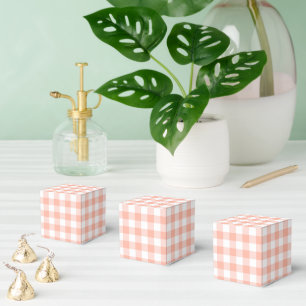 Kariertes Gastgeschenk von Pale Orange Gingham Geschenkschachtel