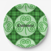 Kariertes grün-schwarzes Kleeblatt Pappteller (Vorderseite)