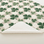Kariertes Kleeblatt St. Patrick's Day Fleece Blank Sherpadecke (3/4)