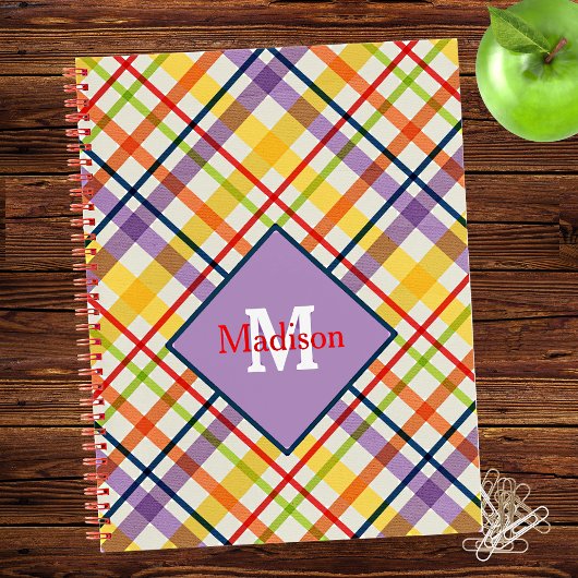 Kariertes Monogram-Notebook für die Hright School Notizblock