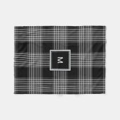 Kariertes Monogramm des modernen Fleecedecke (Vorderseite (Horizontal))