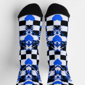 Kariertes Muster mit blauen Herzen und Formen Socken (Oben)