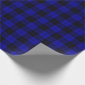 Kariertes Muster Schwarz- und Blaupapier Geschenkpapier (Ecke)