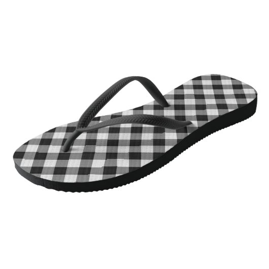 Kariertes Prüfmuster für Schwarz und Weiß Gingham Badesandalen (Schrägansicht)