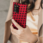 kariertes rotes und schwarzes Büffel Samsung Galaxy S10  Hülle<br><div class="desc">Wenn Retro-Vintager Klassiker moderne Kunst inspiriere, wird dieses geometrische Muster in Rot und Schwarz durch den Vintagen Büffel-kariert und Chekerboard-Stil inspiriert, wobei eine Touch eine abstrakte Geometrie in ästhetischem Muster bildet, um ein stilvolles und elegantes Dekorationsmuster zu bilden, das aus geometrischen Kreisen und Quadraten in Rot und Schwarz besteht, um...</div>