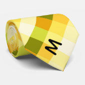 Kariertes und Monogramm gelbes und grünes Büffel Krawatte (Gerollt)