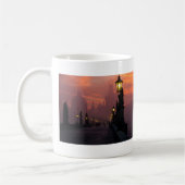 Karlsbrücke Prag Kaffeetasse (Links)