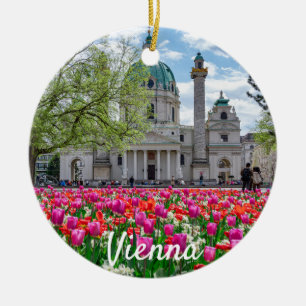 Karlskirche im Frühjahr in Wien, Österreich Keramik Ornament