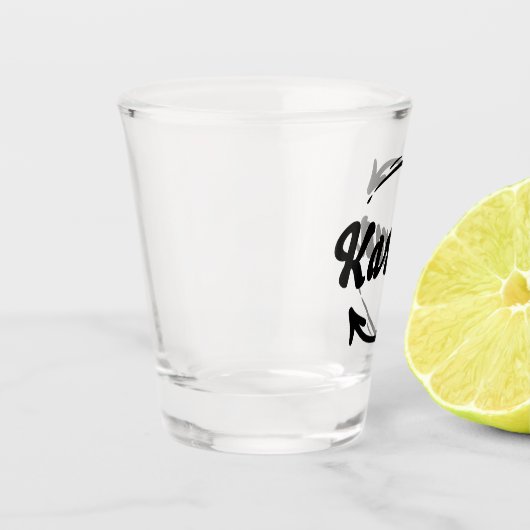 Karma, was um sich geht, kommt um Zitat schwarz Schnapsglas (Links)