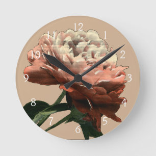 Karminrote Rote Rose mit weißen Akzenten Runde Wanduhr