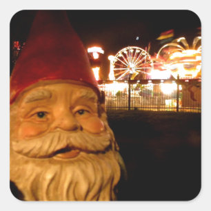 KarnevalGnome Quadratischer Aufkleber