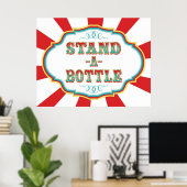 Karnevalsspiel steht eine Flasche Poster (Heimbüro)