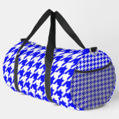 Karo aus blauem und weißem Hahnentrittmuster Duffle Bag (Rechte Ecke)
