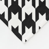 Karo aus schwarzem und weißem Hahnentrittmuster Fleecedecke (Ecke)