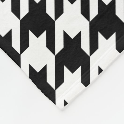 Karo aus schwarzem und weißem Hahnentrittmuster Fleecedecke (Ecke)