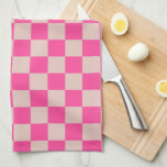 Karo Coral Pink Checked Pattern Checkerboard Geschirrtuch<br><div class="desc">Schachbrett - Korallenrosa und Lachs.</div>