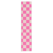 Karo Coral Pink Checked Pattern Checkerboard Kurzer Tischläufer (Vorderseite)