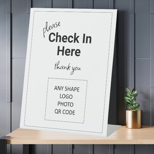 Karo hier Logo QR Counter Desk Sockelschild