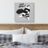Karo Meowt! Funny Black and White Cat Sploot Leinwanddruck (Insitu (Schlafzimmer))