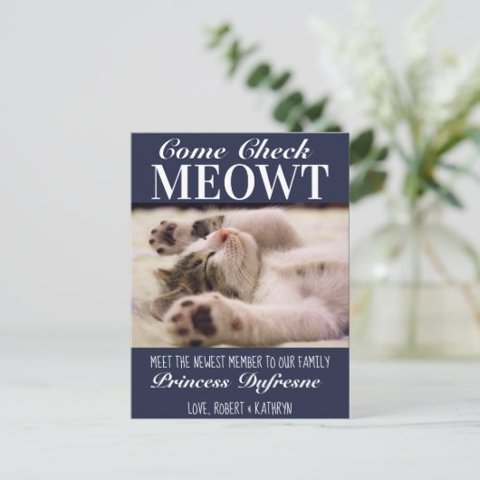 "Karo Meowt" New Cat Ankündigung blau Postkarte (Stehend Vorderseite)