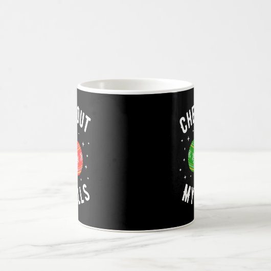Karo Out My Balls Funny Dirty Christmas Joke T-Sh Kaffeetasse (Mittel)