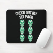 Karo Out My Six Pack St Patricks Day Skull Shamro Mousepad (Mit Mouse)