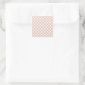Karo Pale Beige Checked Pattern Checkerboard Quadratischer Aufkleber (Tasche)