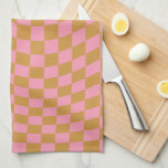 Karo Pink Senf Checked Pattern Checkerboard Geschirrtuch<br><div class="desc">Kariertes Muster - rosa und Senf verdrillt / gewellt / gewellt / verdrillt Schachbrett.</div>