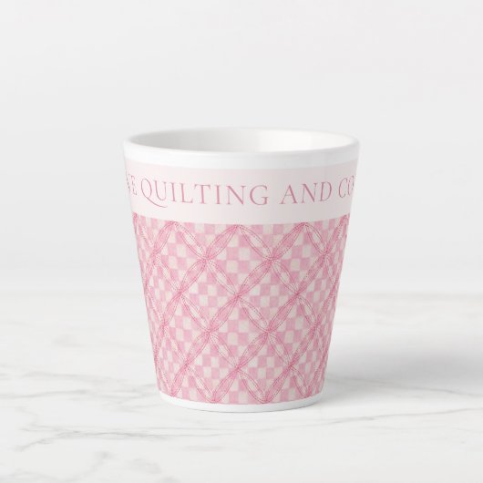 Karo QUILT Latte Tasse + Text / Blush (Vorderseite)