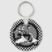 Karo-Rollerpaar im Retro-Stil Schlüsselanhänger (Vorderseite)