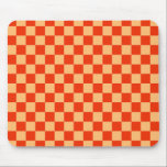Karo Rot und Pfirsichfarben Checkered Checkerboard Mousepad<br><div class="desc">Karo mit rotem und pfirsichfarbenem Muster Prüfpappe</div>