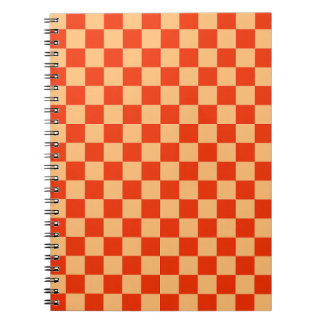 Karo Rot und Pfirsichfarben Checkered Checkerboard Notizblock