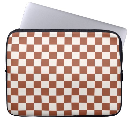 Karo Rust Checked Terracotta Checkerboard Laptopschutzhülle (Vorderseite)