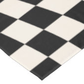 Karo Schwarz-Creme-Weiß-Muster-Karton Tischdecke (Schrägansicht)