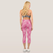 Karos und Wirbel - rosa Capri Leggings (Rückseite)