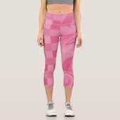 Karos und Wirbel - rosa Capri Leggings (Vorderseite)