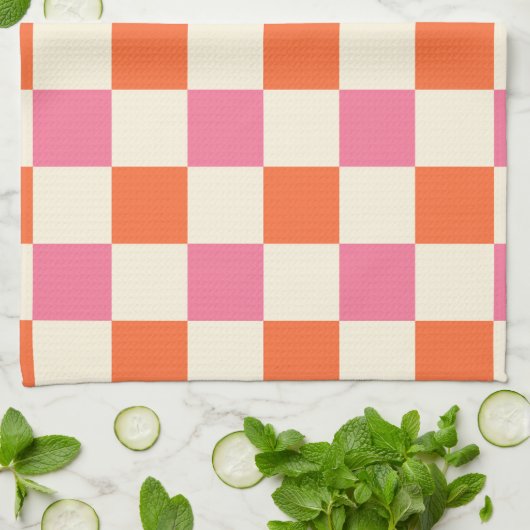 Karos und Wirbel - Rosa, Orange und Creme Geschirrtuch (Gefaltet)