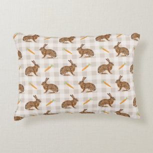 Karotten und Hasenkaninchen Frühling Ostern Beige Dekokissen