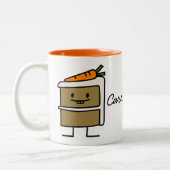 Karottenkuchenscheibe-Häschenzähne, die Nachtisch Zweifarbige Tasse (Links)