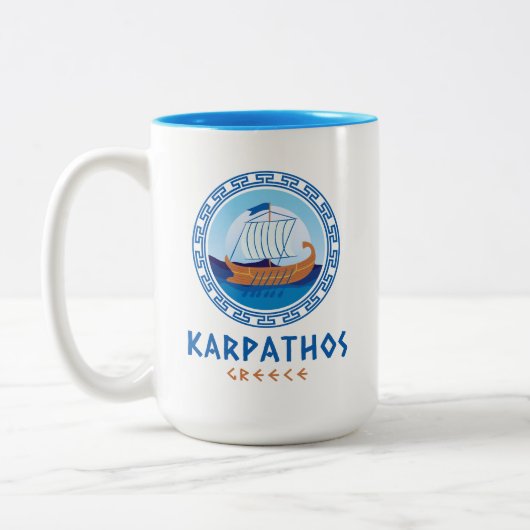 Karpathos, Griechenland, griechisches Schiffsdesig Zweifarbige Tasse (Links)