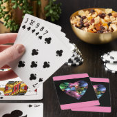 Karten mit farbenfrohem Herzdesign spielen Spielkarten (In Situ)