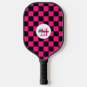 Kartierte Quadrate mit rosa, schwarz Retrogramm Pickleball Schläger (Vorderseite)
